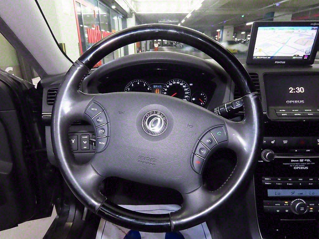 KIA Opirus - Vista 8