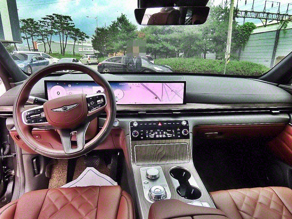 Genesis GV80 - Vista 7