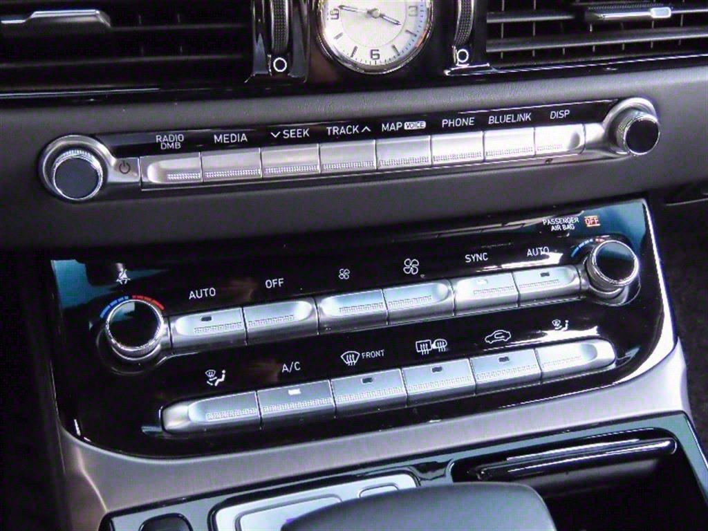 Genesis EQ900 - Vista 10