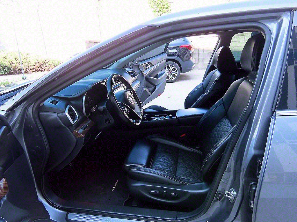 Nissan Maxima - Vista 5