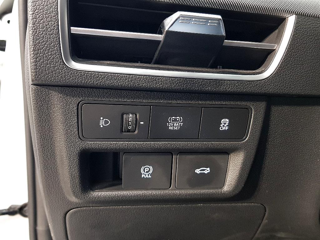 HYUNDAI Sonata - Vista 11