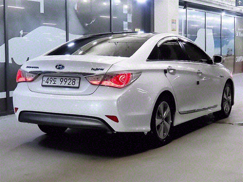 HYUNDAI Sonata - Vista 3