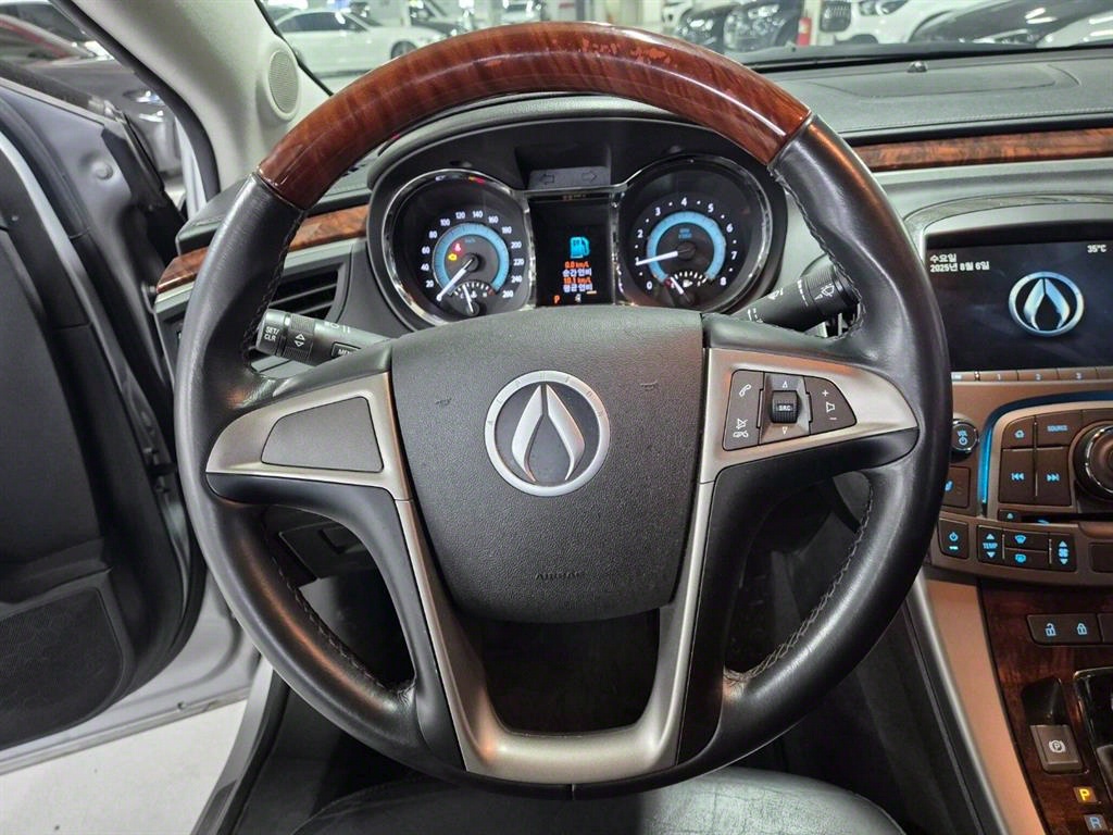 DAEWOO Alpheon - Vista 8