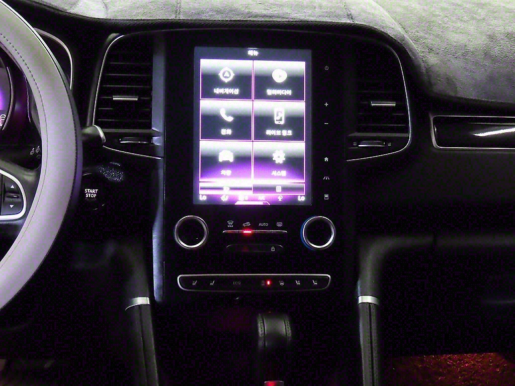 SAMSUNG QM6 - Vista 11