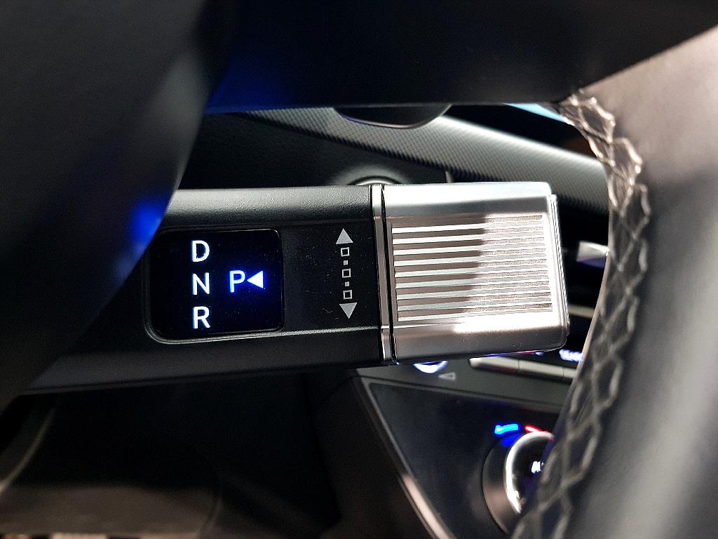 HYUNDAI Sonata - Vista 12