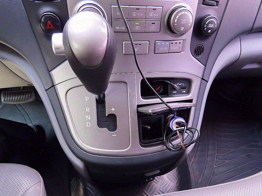 HYUNDAI Starex - Vista 10