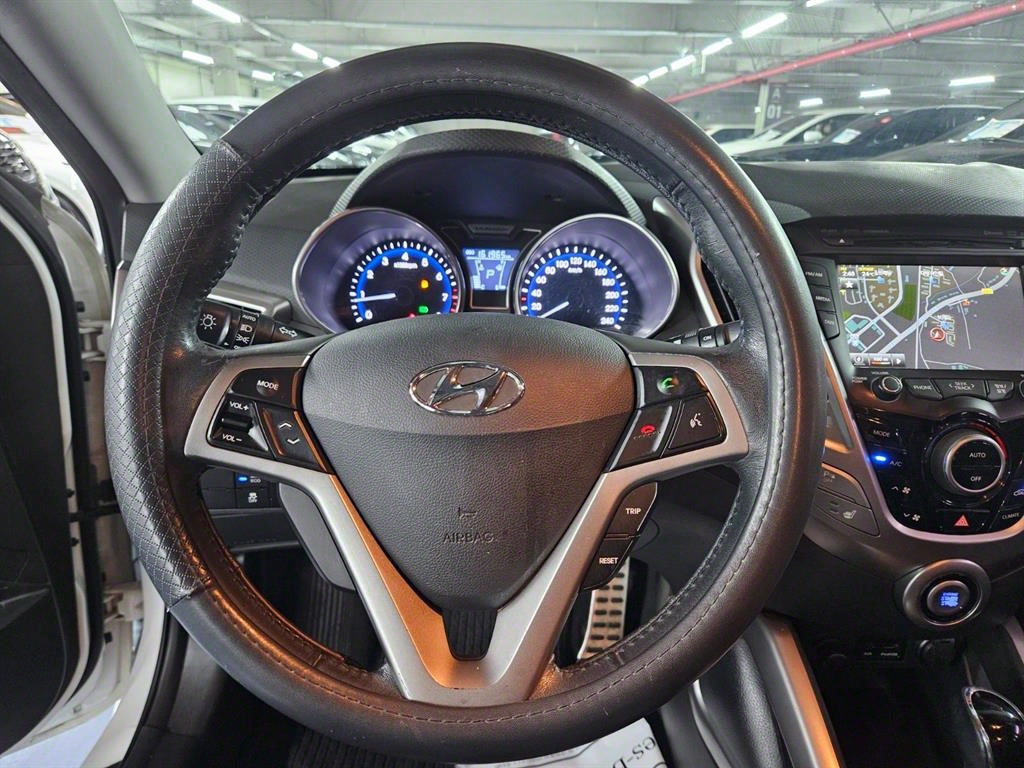 HYUNDAI Veloster - Vista 8