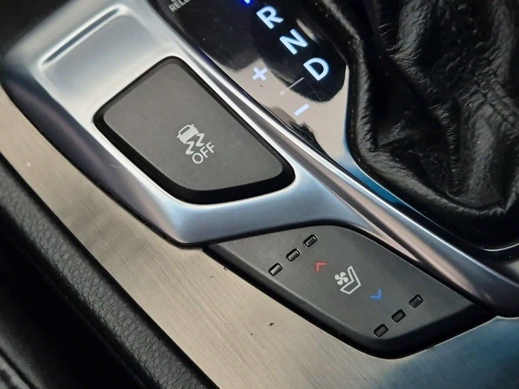 HYUNDAI Grandeur - Vista 12