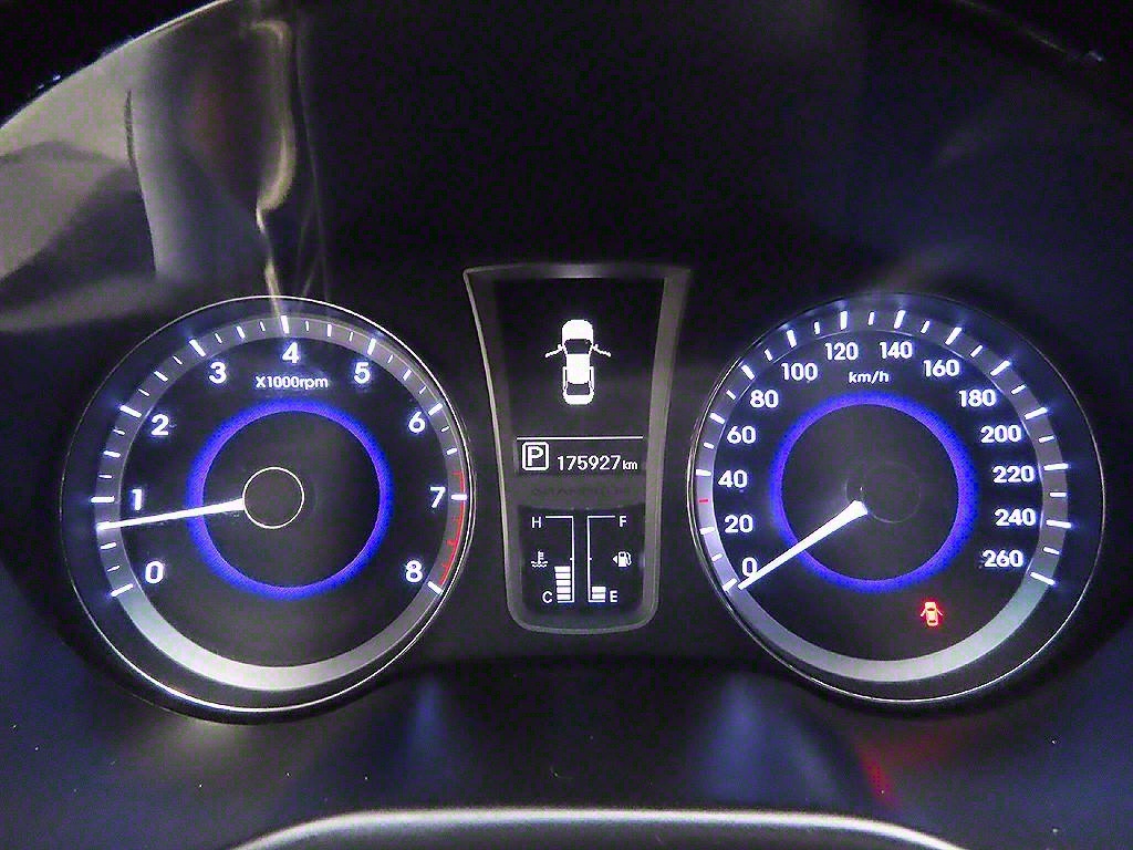 HYUNDAI Grandeur - Vista 11