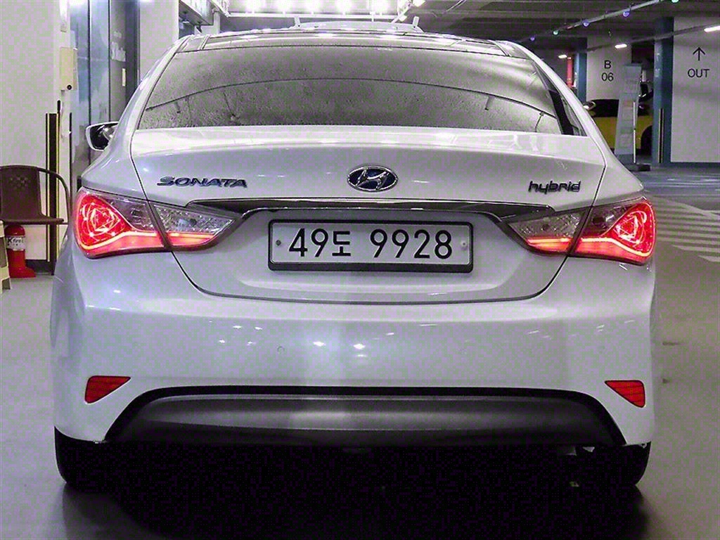 HYUNDAI Sonata - Vista 4