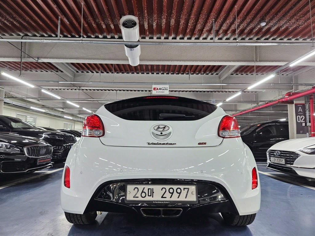 HYUNDAI Veloster - Vista 5
