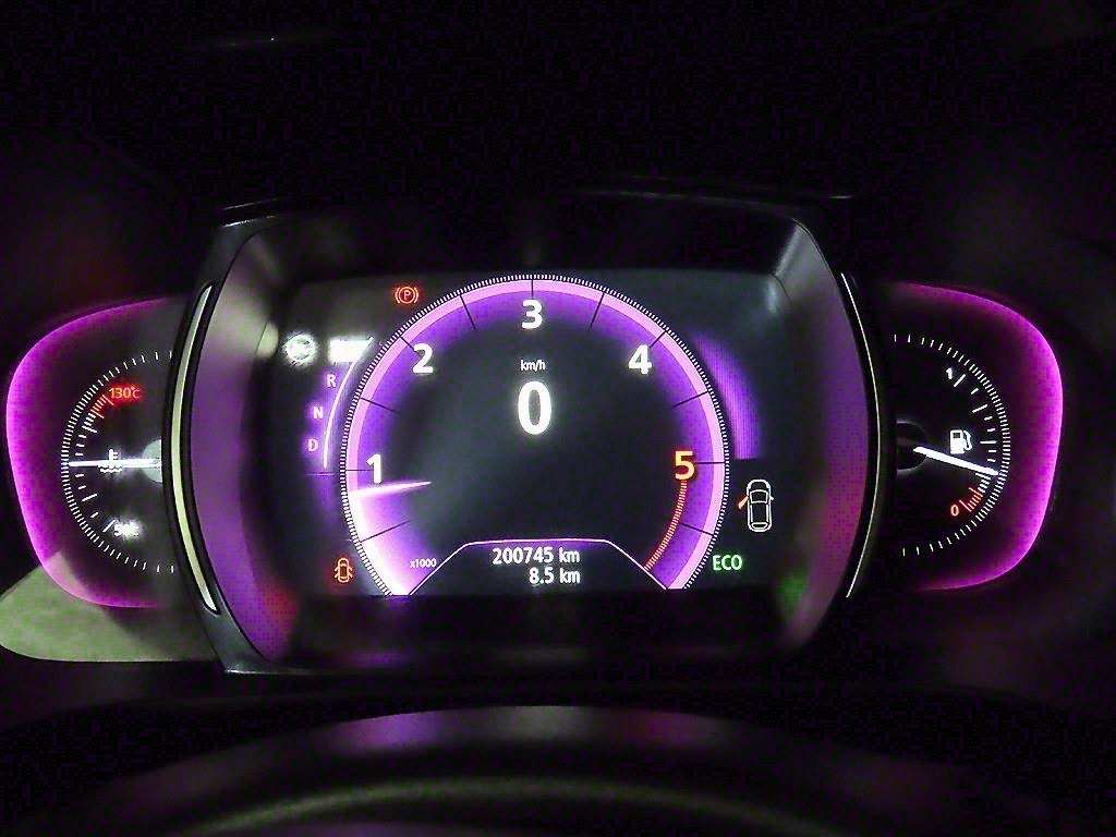 SAMSUNG QM6 - Vista 9