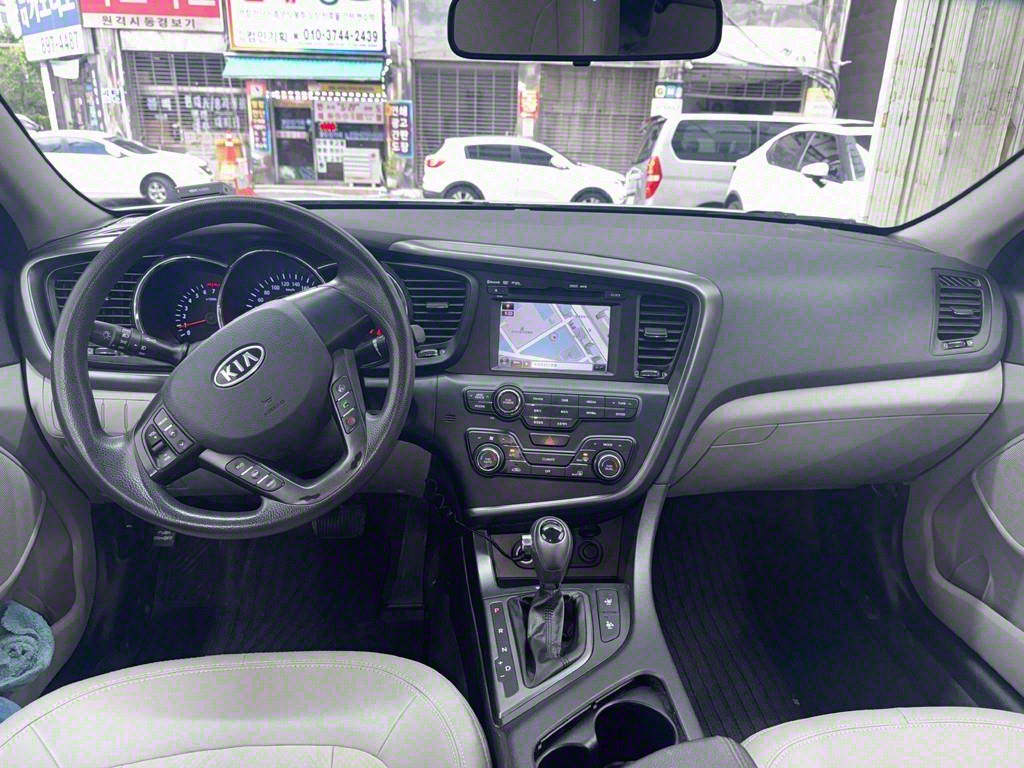 KIA K5 - Vista 7