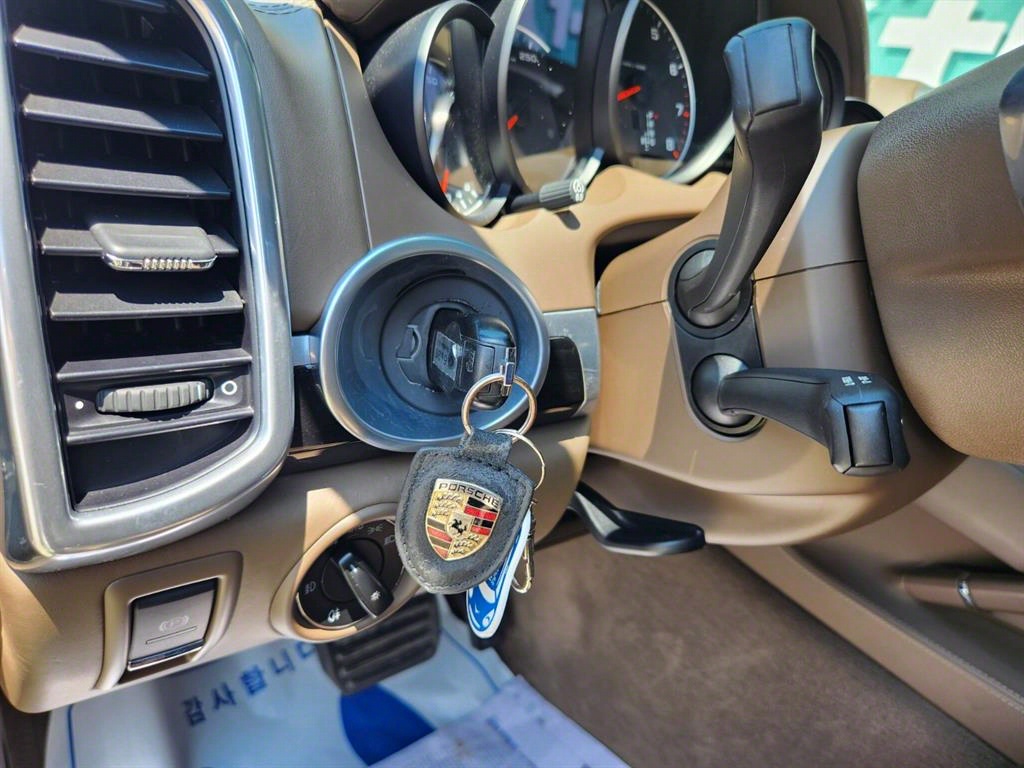 Porsche Cayenne 2013 Negro - Importación desde Corea - HF Imports Iquique - Foto 15