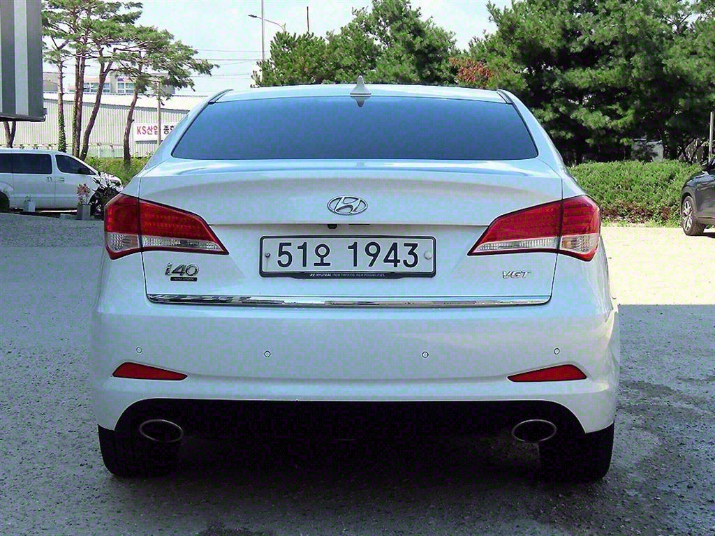HYUNDAI i40 - Vista 4