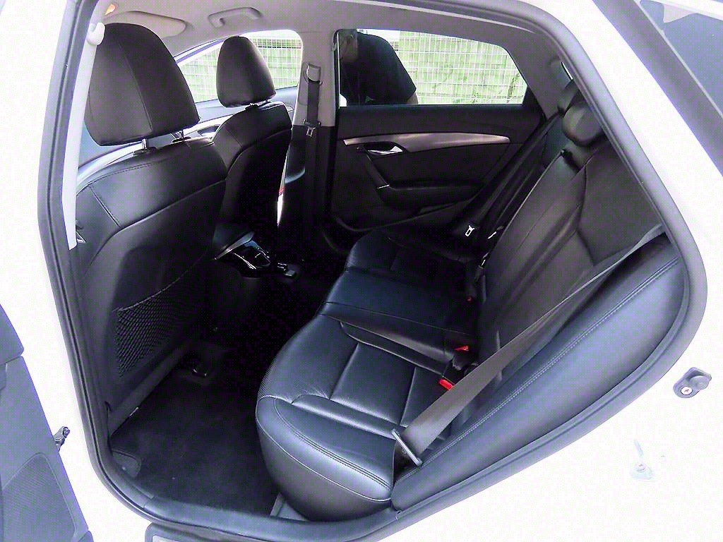 HYUNDAI i40 - Vista 6