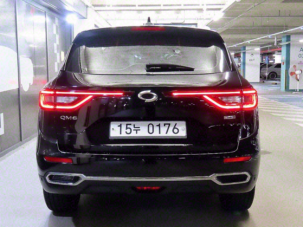 SAMSUNG QM6 - Vista 5