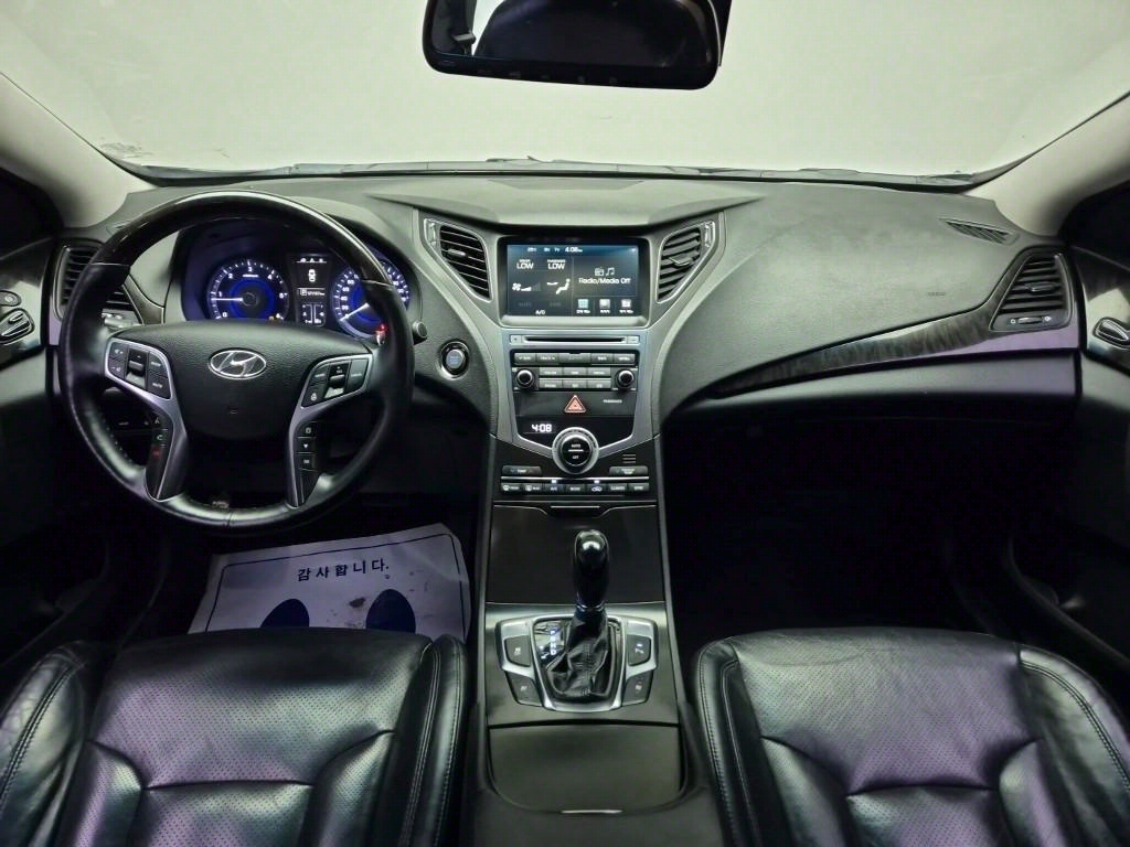 HYUNDAI Grandeur - Vista 8