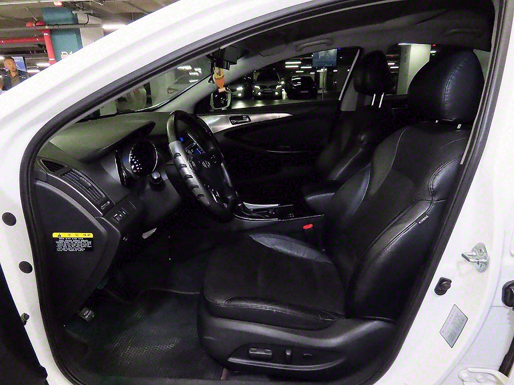 HYUNDAI Sonata - Vista 5