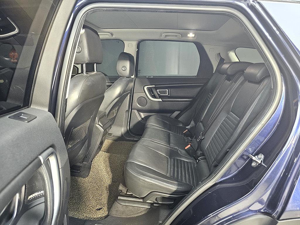 Land Rover Discovery Sports - Vista 9