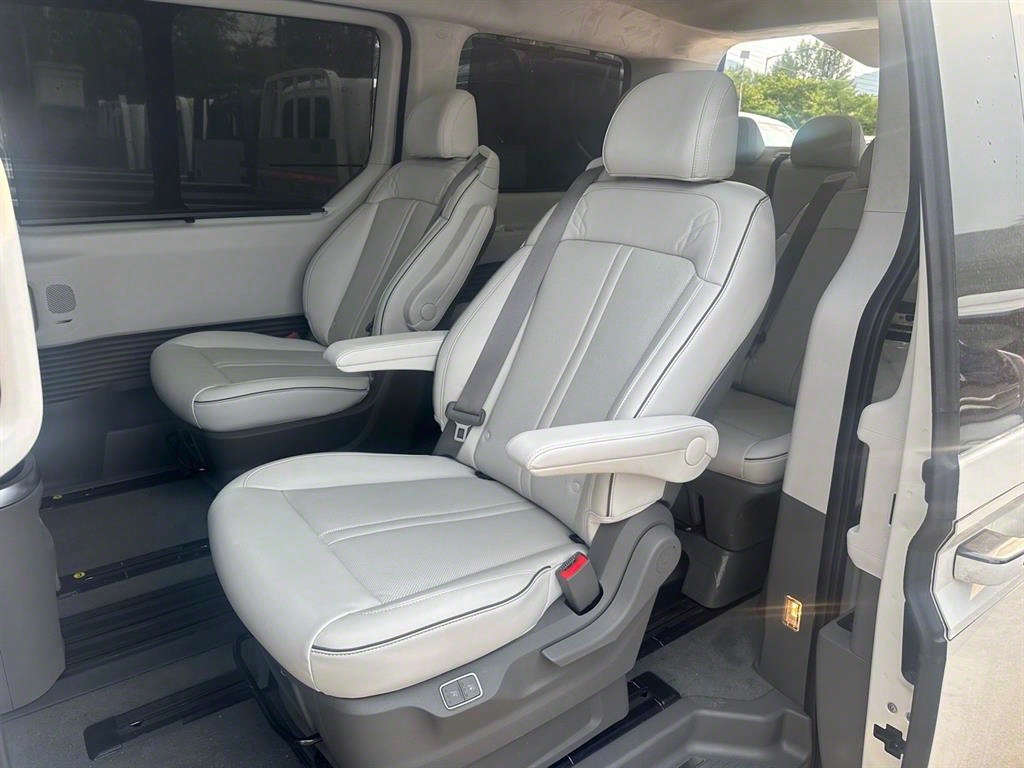 HYUNDAI Staria 2023 Blanco - Importación desde Corea - HF Imports Iquique - Foto 17