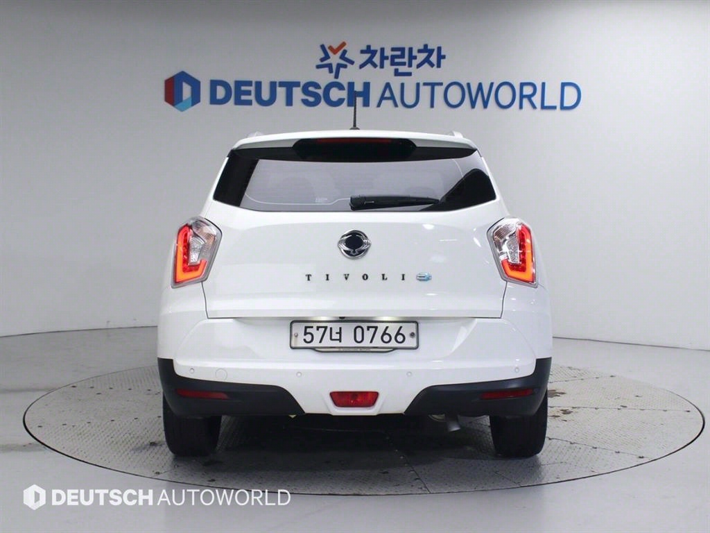 Ssangyong Tivoli - Vista 4