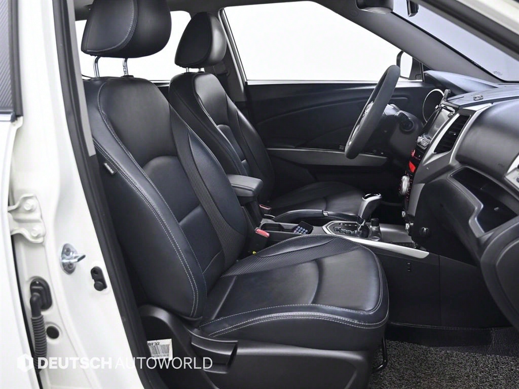 Ssangyong Tivoli - Vista 10