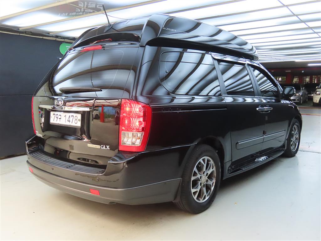 KIA Carnival - Vista 4