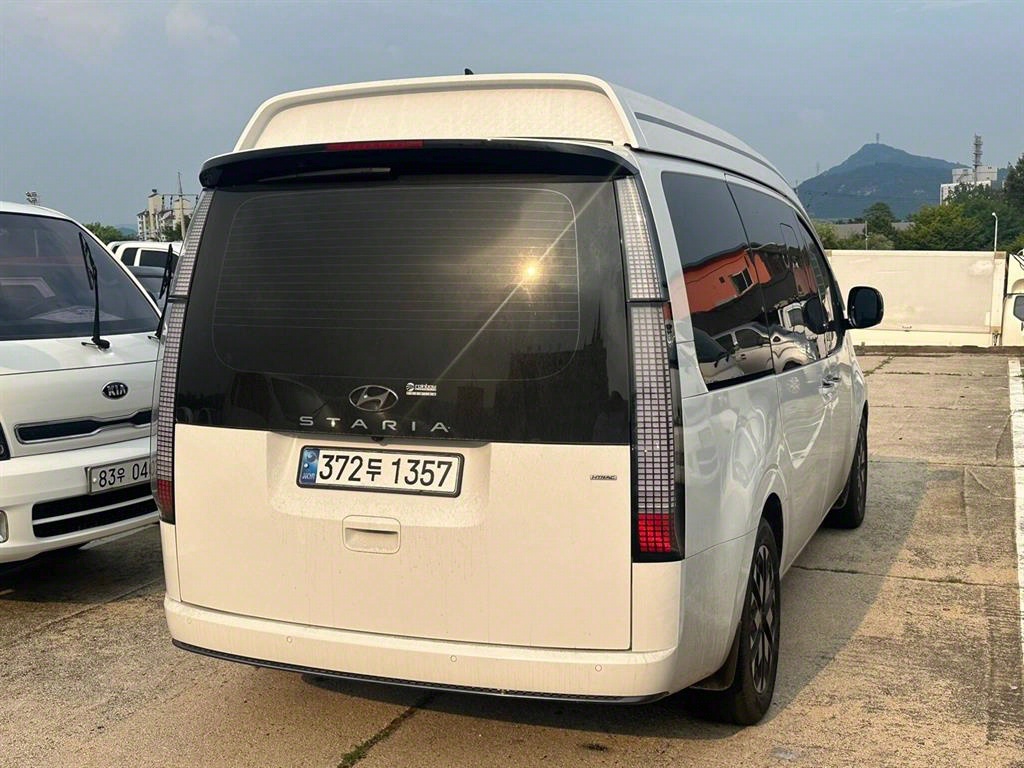 HYUNDAI Staria - Vista 6