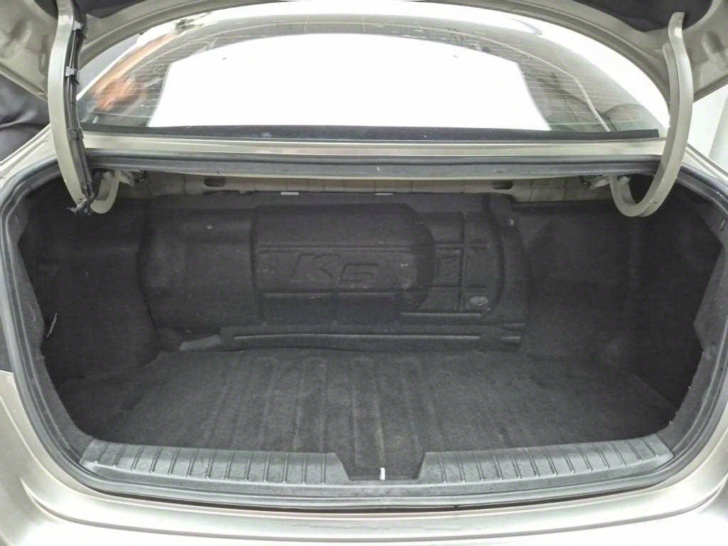 KIA K5 2011 Gris - Importación desde Corea - HF Imports Iquique - Foto 16