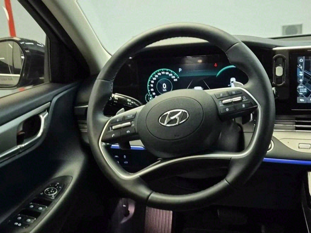 HYUNDAI Grandeur - Vista 9