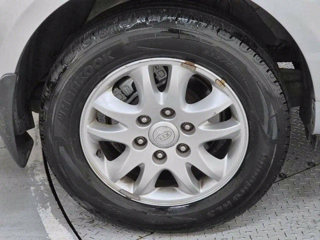 KIA Carnival 2008 Plateado - Importación desde Corea - HF Imports Iquique - Foto 20