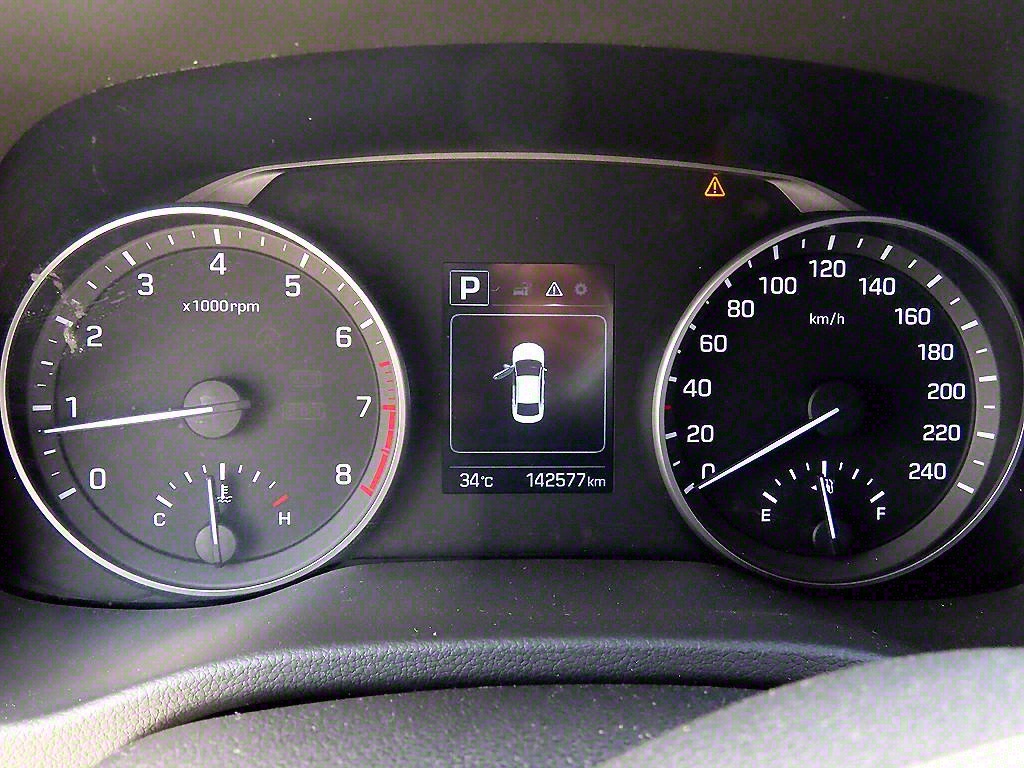 HYUNDAI Avante - Vista 8