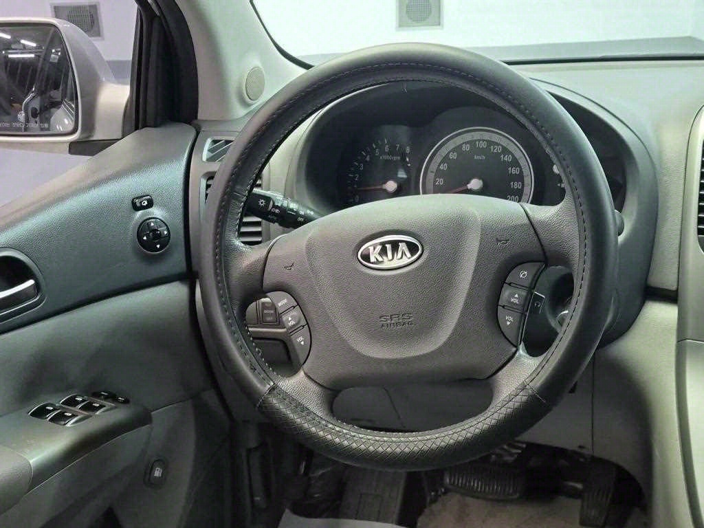 KIA Carnival - Vista 9