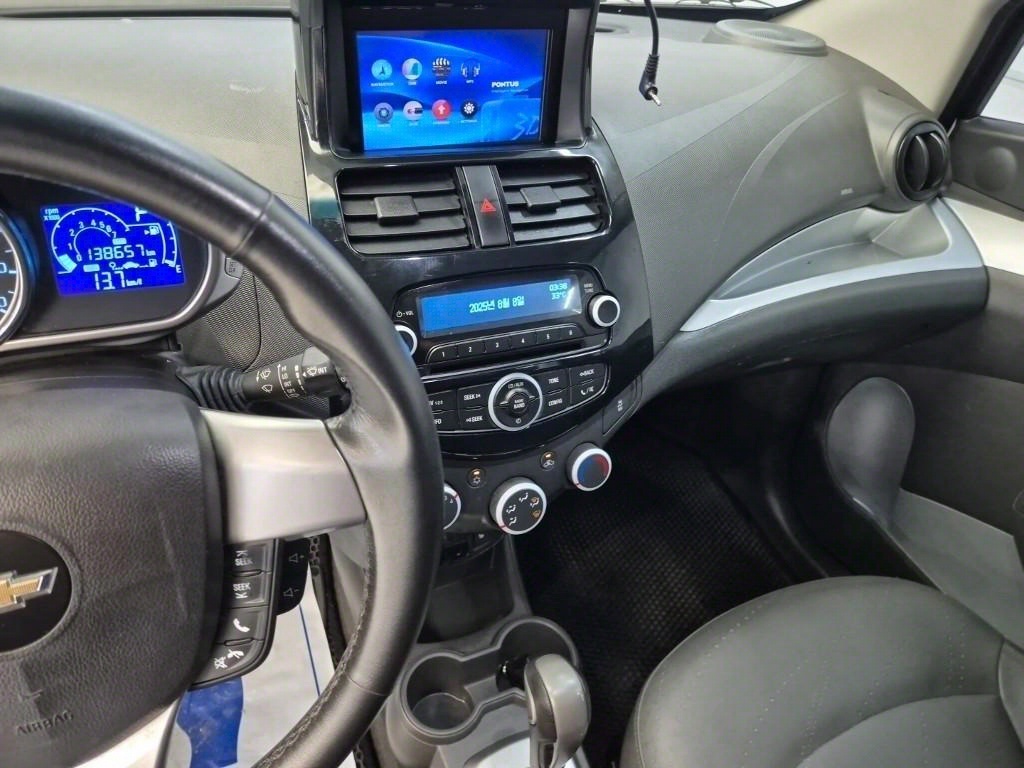 Chevrolet Spark - Vista 11