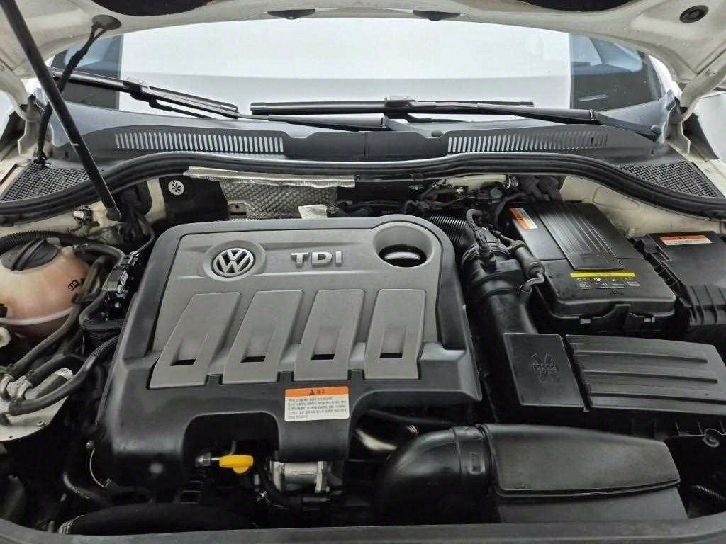 Volkswagen CC - Vista 5