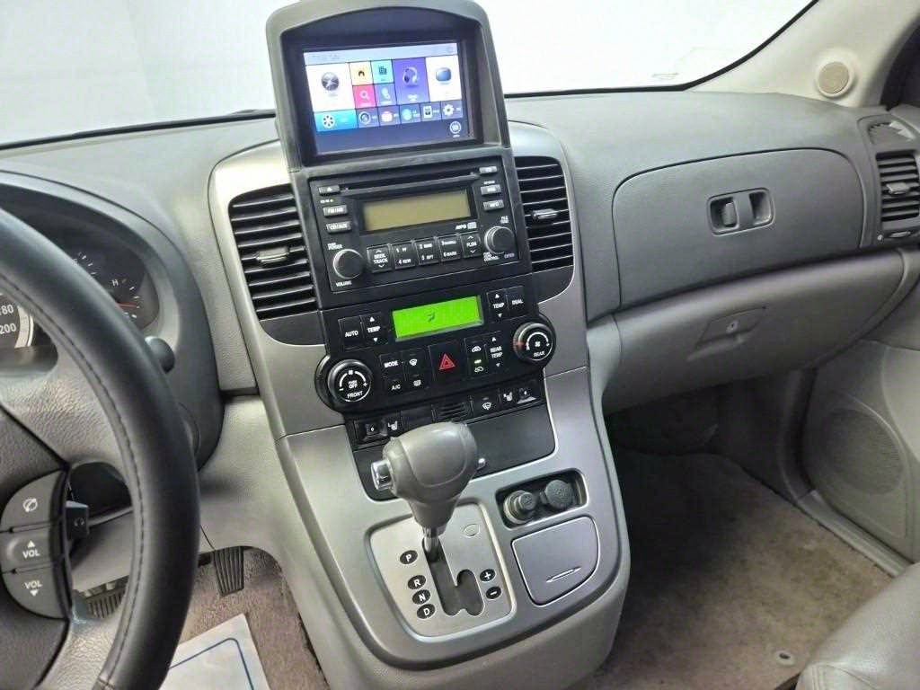 KIA Carnival - Vista 10