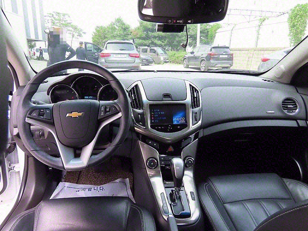 Chevrolet Cruise - Vista 7