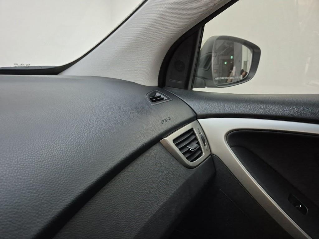 HYUNDAI i30 2014 Blanco - Importación desde Corea - HF Imports Iquique - Foto 17