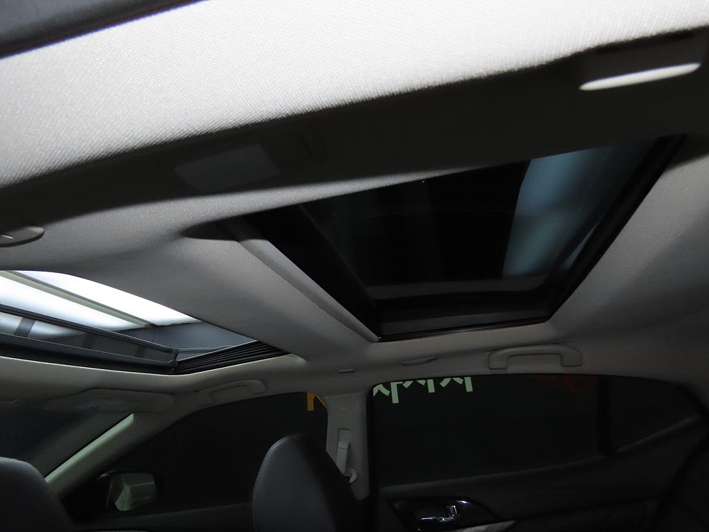 Nissan Maxima - Vista 12