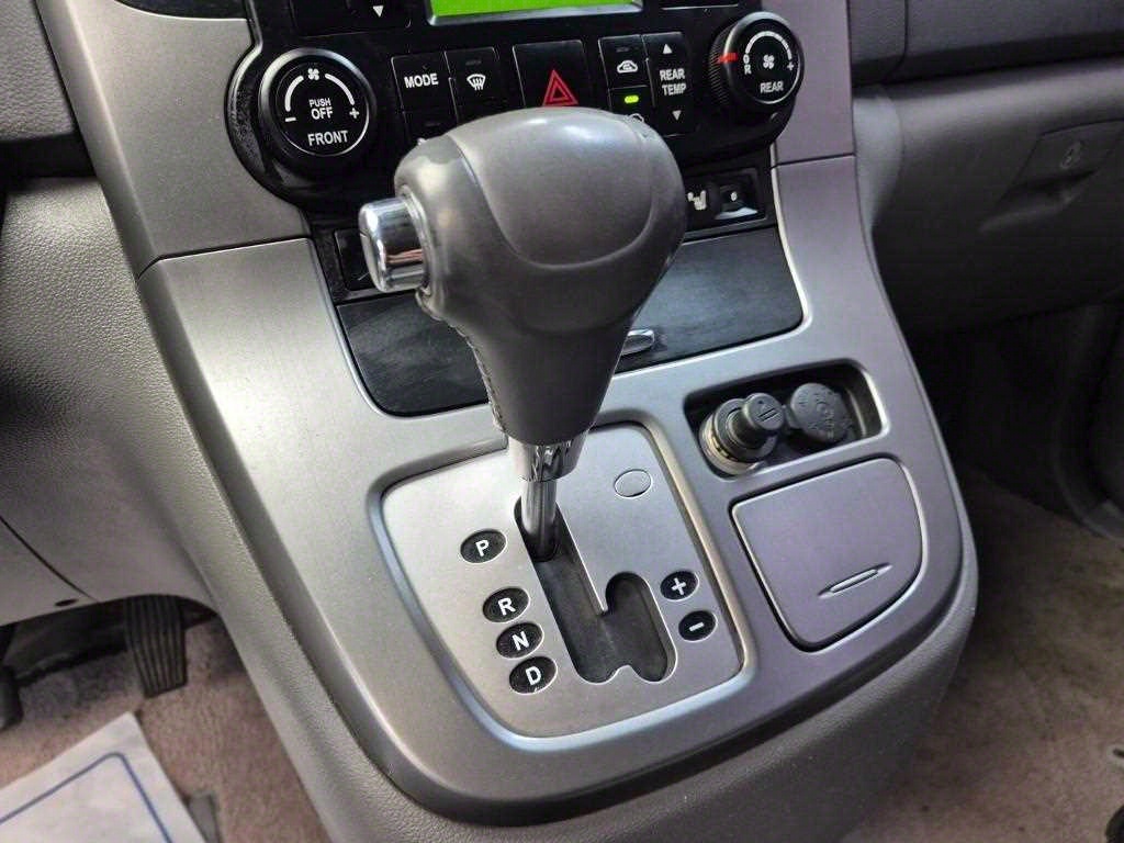 KIA Carnival - Vista 8