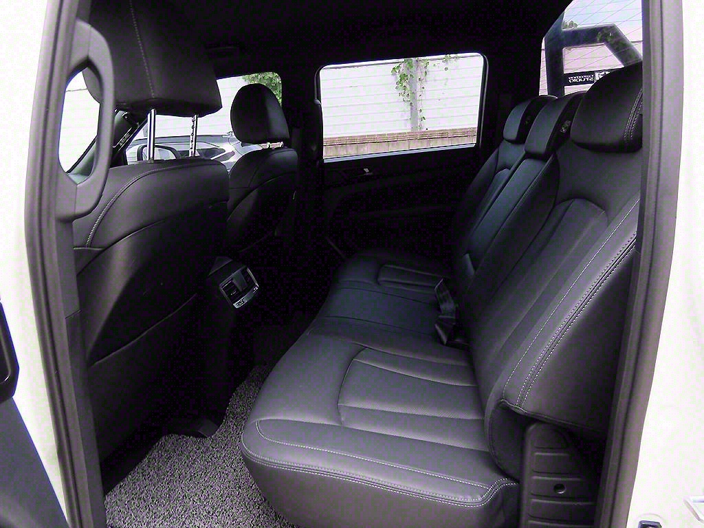 Ssangyong Rexton - Vista 7