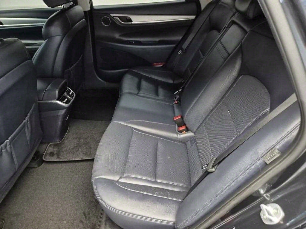 HYUNDAI Grandeur - Vista 12