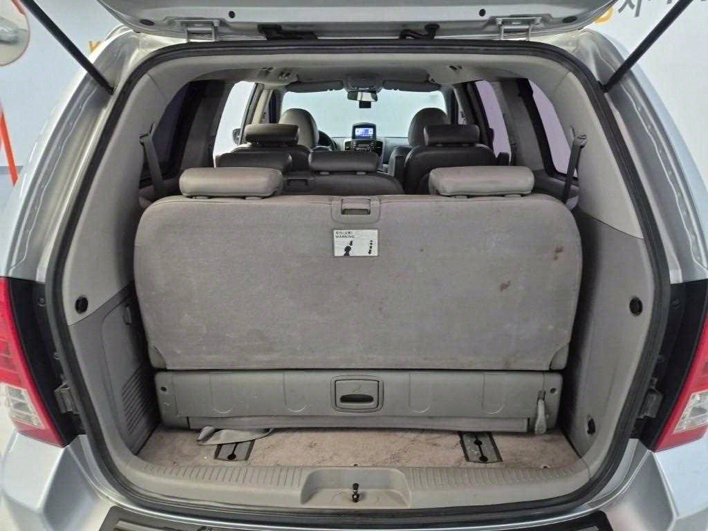 KIA Carnival 2008 Plateado - Importación desde Corea - HF Imports Iquique - Foto 18