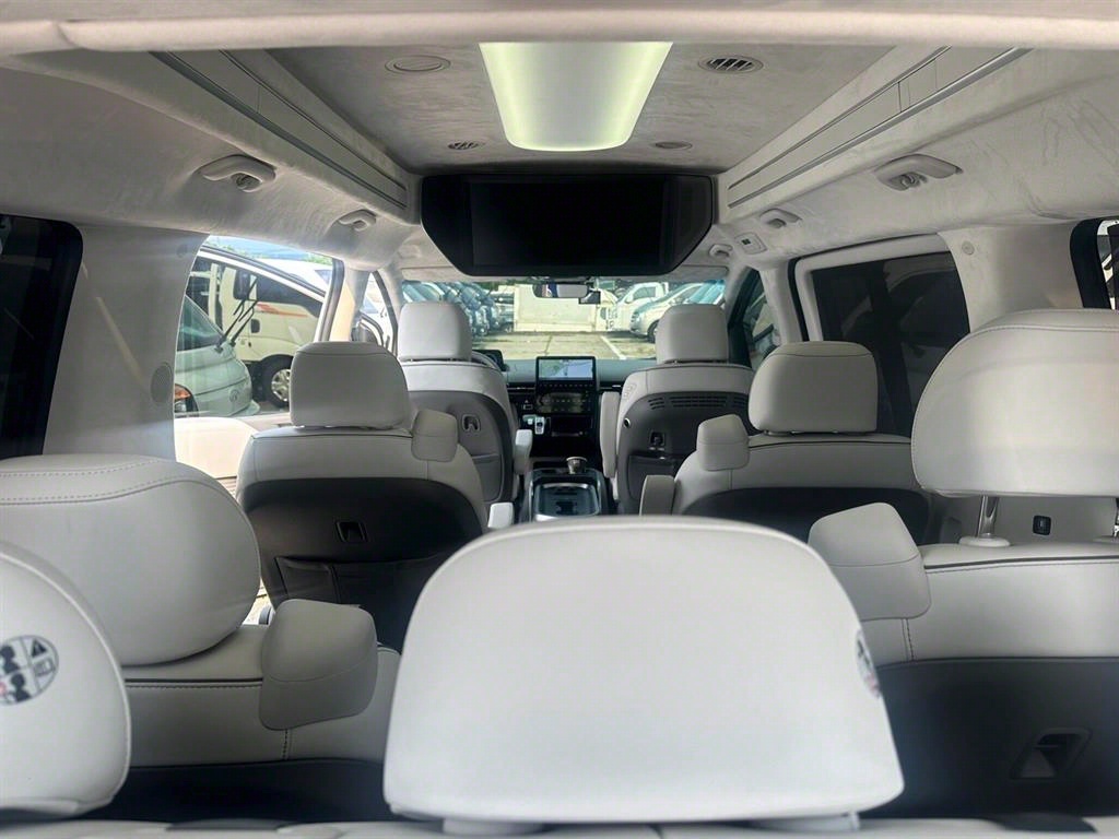 HYUNDAI Staria - Vista 7