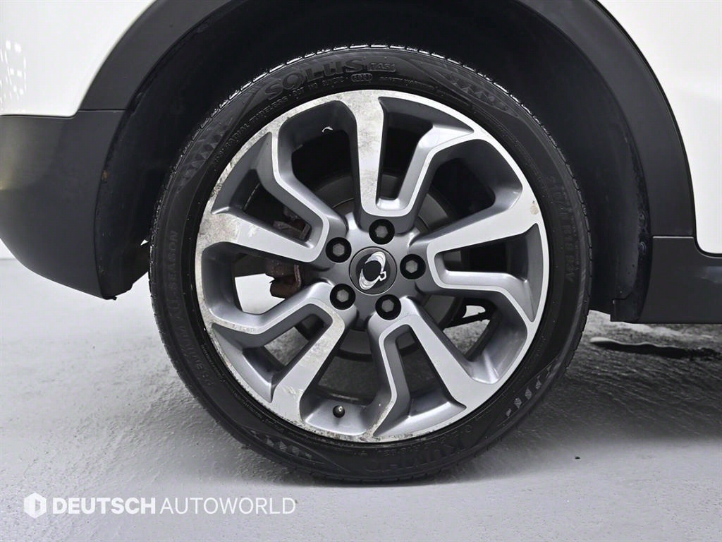 Ssangyong Tivoli - Vista 5