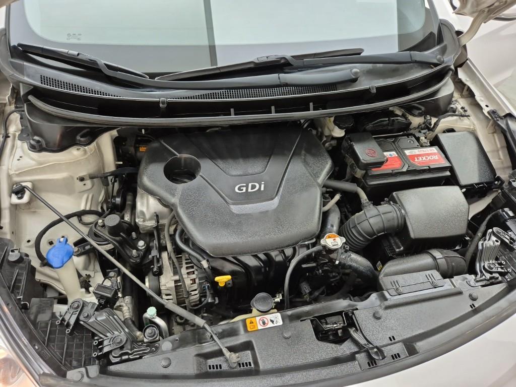 HYUNDAI i30 - Vista 6