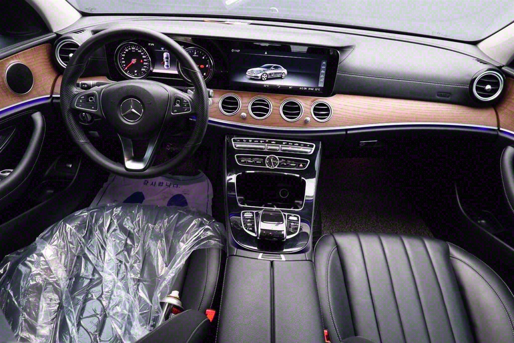 Mercedes Benz E class 2017 Verde - Importación desde Corea - HF Imports Iquique - Foto 8