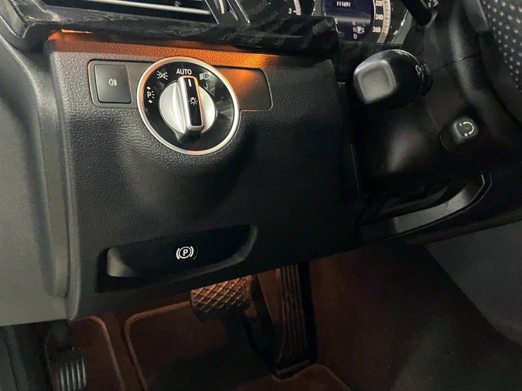 Mercedes Benz E class - Vista 12