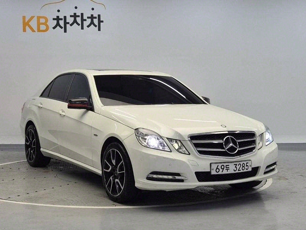 Mercedes Benz E class - Vista 4